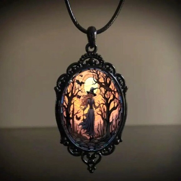 Jewelry - 🍏50% OFF/3+...👻🎃Pretty Witch Glass Pendant Halloween Necklace